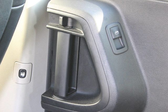 2019 Dodge Grand Caravan SXT 4dr Mini Van - 22889870 - 23