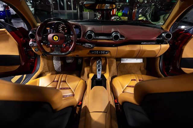 2019 Ferrari 812 Superfast Coupe - 22286279 - 13