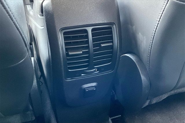 2019 Ford Escape SEL 4WD - 22939117 - 23