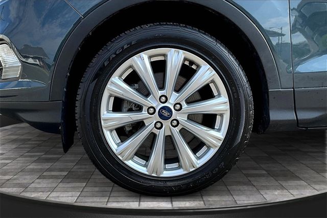 2019 Ford Escape SEL 4WD - 22939117 - 24