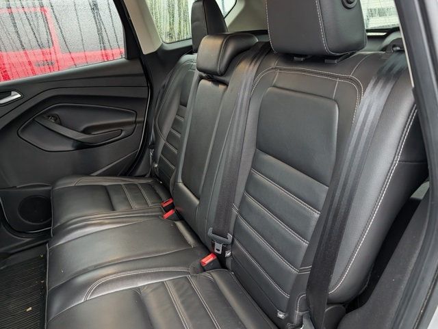 2019 Ford Escape Titanium 4WD - 22937285 - 14