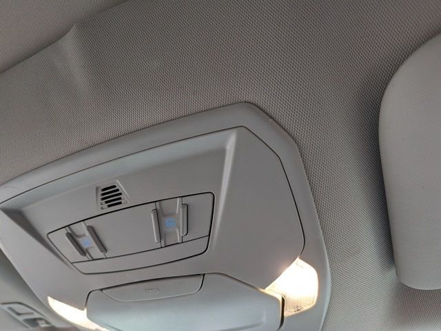 2019 Ford Escape Titanium 4WD - 22937285 - 21