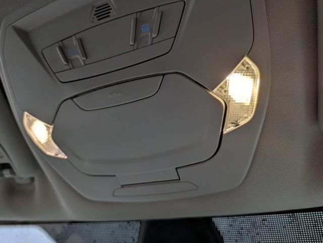 2019 Ford Escape Titanium 4WD - 22937285 - 22