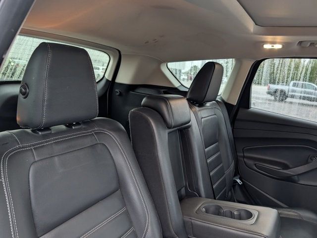 2019 Ford Escape Titanium 4WD - 22937285 - 23