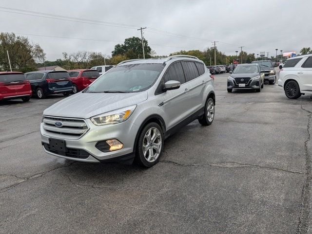 2019 Ford Escape Titanium 4WD - 22937285 - 3