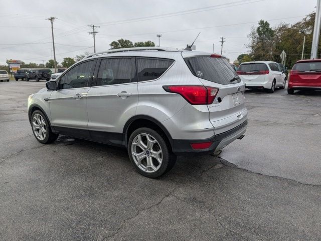 2019 Ford Escape Titanium 4WD - 22937285 - 5