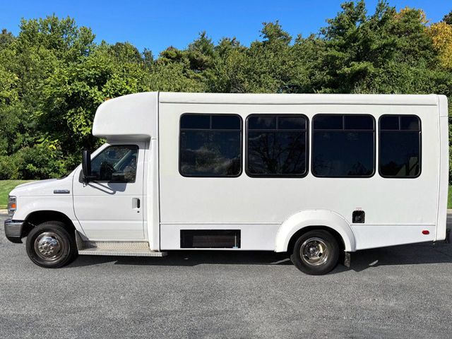 2019 Ford E-350 Cutaway Non-CDL Wheelchair Shuttle Bus For Adults Medical & Handicapped Transportation - 22925899 - 3