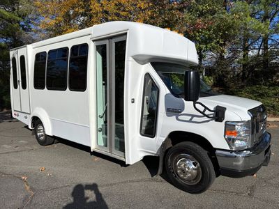 2019 Ford E-350 Non-CDL Wheelchair Shuttle Bus For Sale - 1FDEE3FS2KDC74115