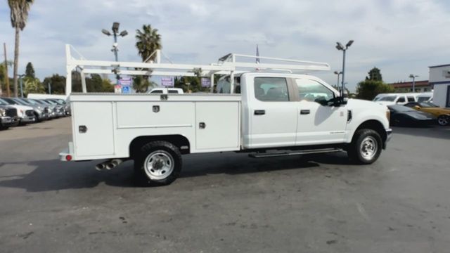 2019 Ford F350 Super Duty Crew Cab & Chassis XL 4X4 UTILITY BED DIESEL CLEAN 1OWNER - 22337946 - 8