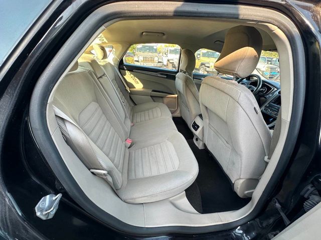 2019 Ford Fusion SE FWD - 22919550 - 18
