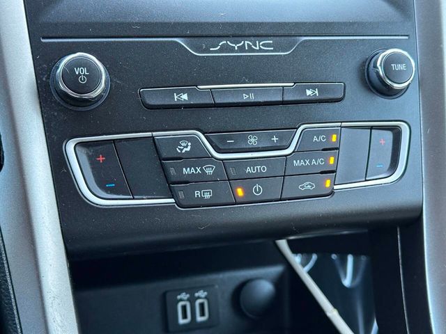 2019 Ford Fusion SE FWD - 22919550 - 30