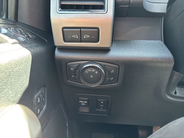 2019 Ford F-150 LARIAT - 22810363 - 33
