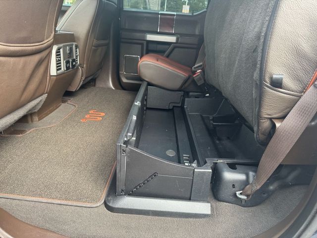 2019 Ford F-250SD King Ranch - 22928217 - 32