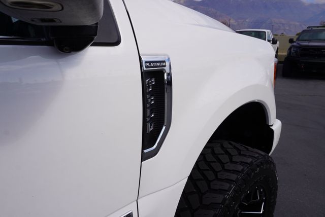 2019 Ford SUPER DUTY F-350 PLATINUM FX4 - 22936172 - 17