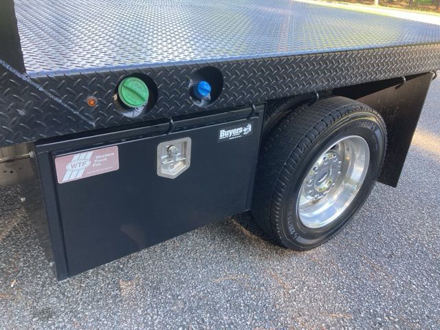 2019 Ford Super Duty F-450 DRW LARIAT 4WD Crew Cab 8' Box - 22930639 - 12