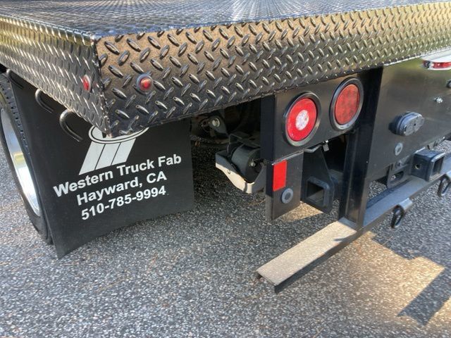 2019 Ford Super Duty F-450 DRW LARIAT 4WD Crew Cab 8' Box - 22930639 - 13