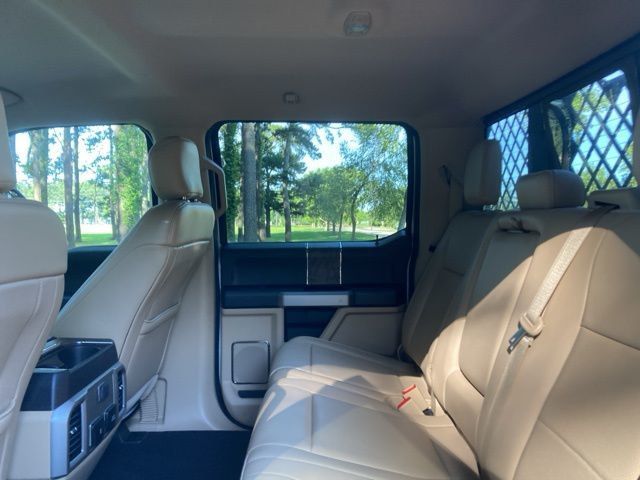 2019 Ford Super Duty F-450 DRW LARIAT 4WD Crew Cab 8' Box - 22930639 - 22