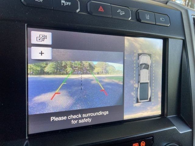 2019 Ford Super Duty F-450 DRW LARIAT 4WD Crew Cab 8' Box - 22930639 - 32