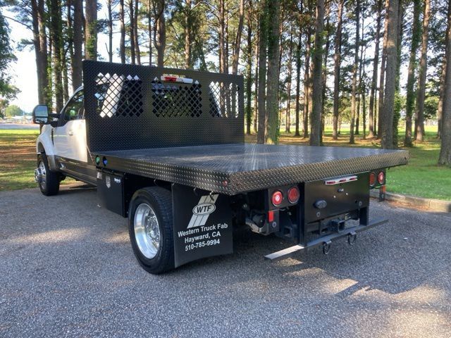 2019 Ford Super Duty F-450 DRW LARIAT 4WD Crew Cab 8' Box - 22930639 - 5