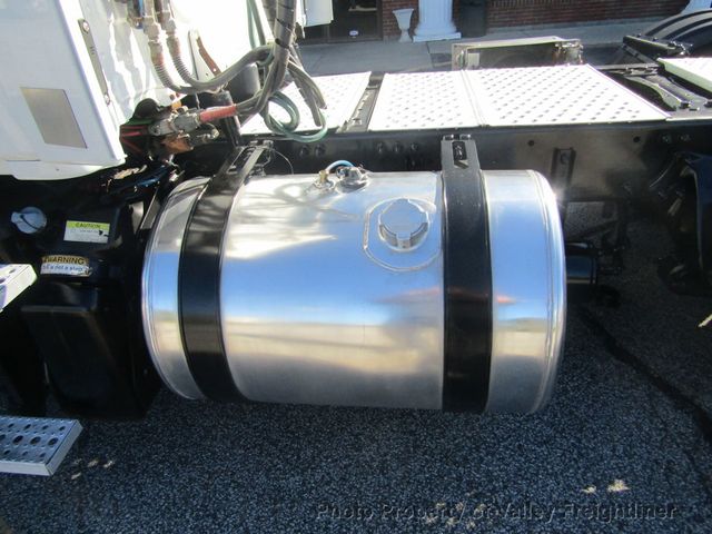 2019 Freightliner Cascadia 126  - 22929410 - 8