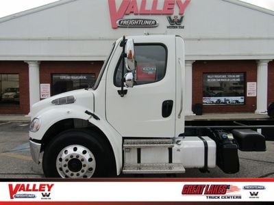 2019 Freightliner M2 106