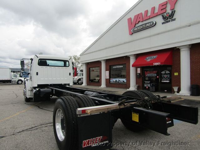 2019 Freightliner M2 106  - 22932082 - 16