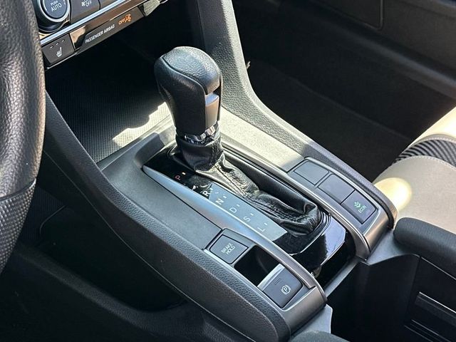 2019 Honda Civic Hatchback EX CVT - 22933988 - 17