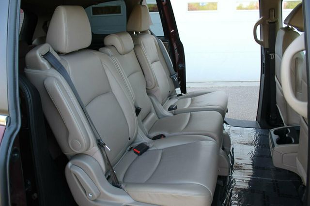 2019 Honda Odyssey  EXL W/ LEATHER, MOONROOF...100K SERVICE COMPLETED - 22826718 - 9