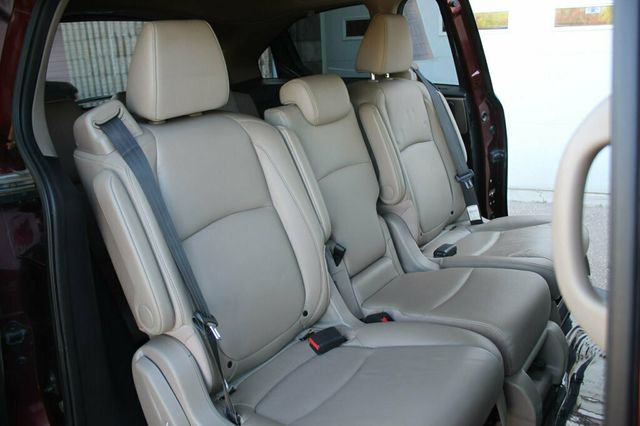 2019 Honda Odyssey  EXL W/ LEATHER, MOONROOF...100K SERVICE COMPLETED - 22826718 - 10