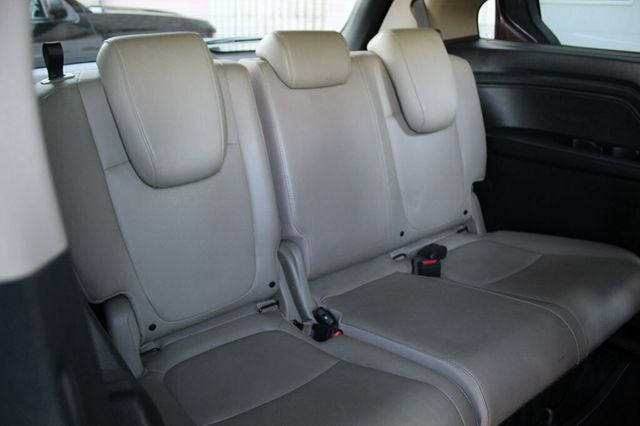 2019 Honda Odyssey  EXL W/ LEATHER, MOONROOF...100K SERVICE COMPLETED - 22826718 - 11