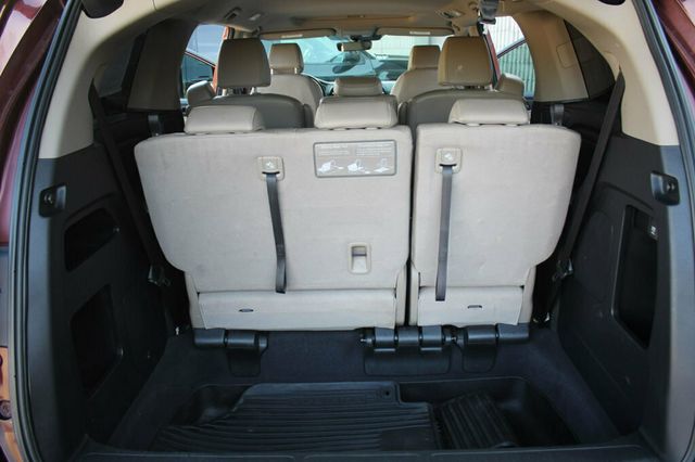 2019 Honda Odyssey  EXL W/ LEATHER, MOONROOF...100K SERVICE COMPLETED - 22826718 - 33
