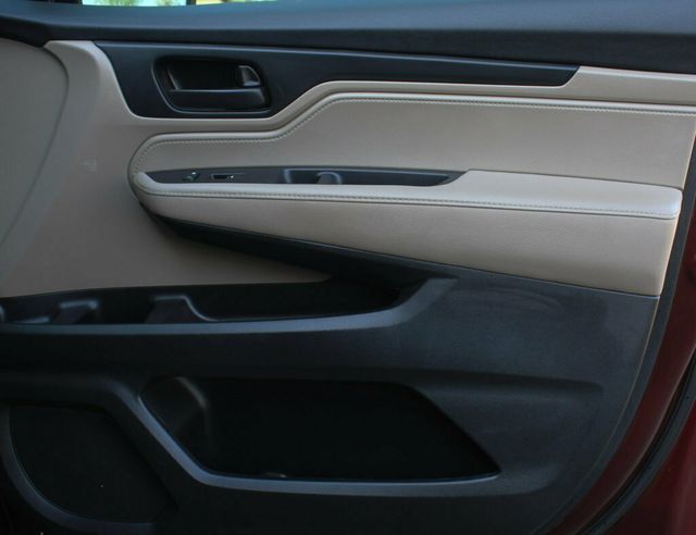 2019 Honda Odyssey  EXL W/ LEATHER, MOONROOF...100K SERVICE COMPLETED - 22826718 - 5