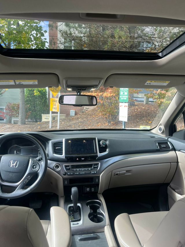 2019 Honda Ridgeline RTL-T 2WD - 22932714 - 9
