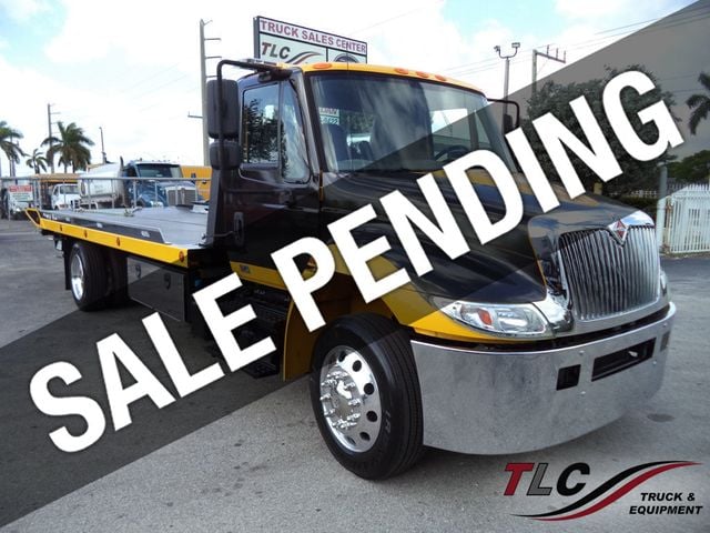 2019 International 4300 w/ Brand New 22' JerrDan 6 Ton XLP Car Carrier Rollback - 22829580 - 0