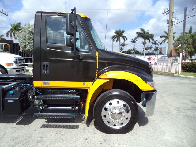 2019 International 4300 w/ Brand New 22' JerrDan 6 Ton XLP Car Carrier Rollback - 22829580 - 18