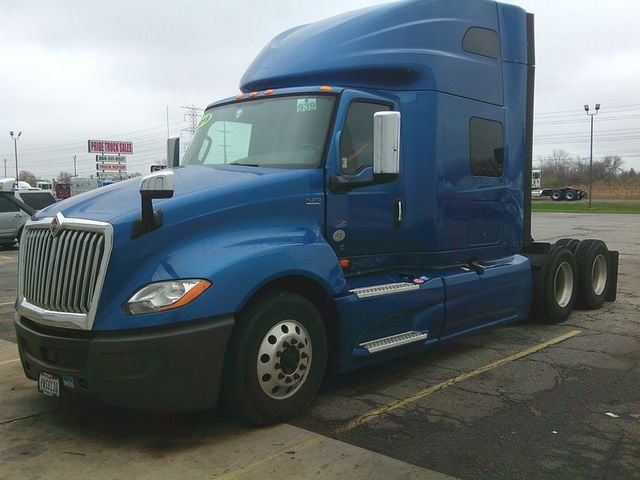 2019 International LT625 2019 INTERNATIONAL DOUBLE BUNK SLEEPER - 22670987 - 0