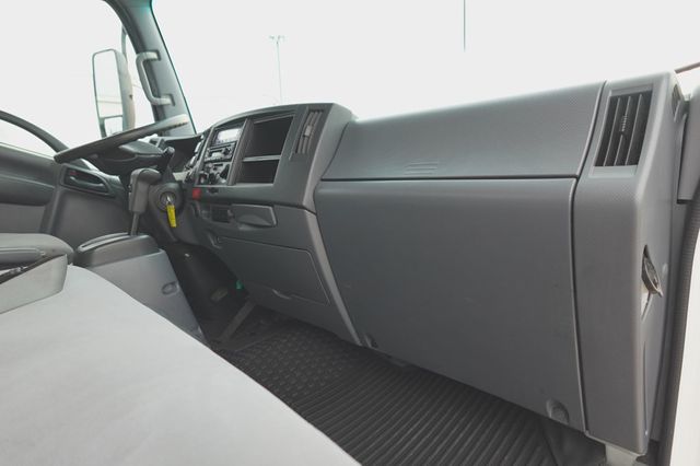 2019 Isuzu NRR (16ft Reefer with Step Bumper) - 22867450 - 36