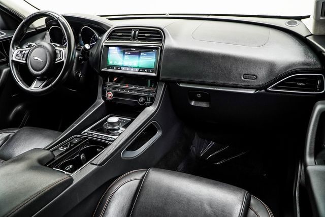 2019 Jaguar F-PACE 30t Prestige AWD - 22867711 - 16
