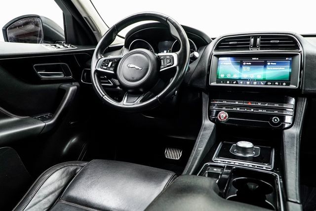 2019 Jaguar F-PACE 30t Prestige AWD - 22867711 - 18