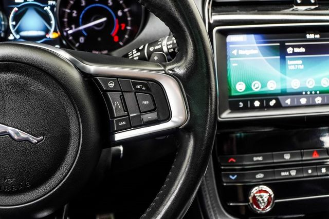 2019 Jaguar F-PACE 30t Prestige AWD - 22867711 - 32