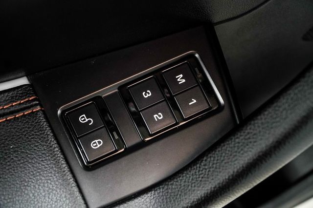 2019 Jaguar F-PACE 30t Prestige AWD - 22867711 - 44