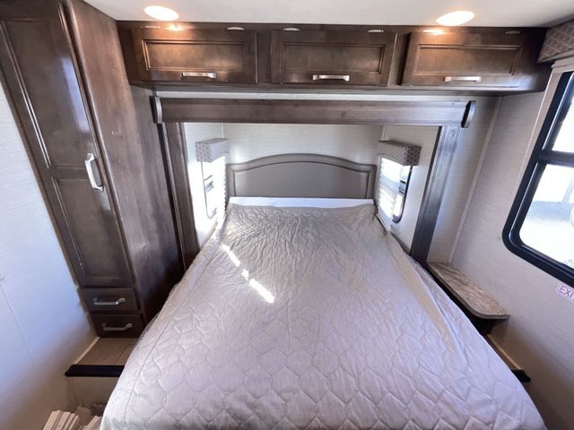 2019 Jayco Melbourne 24k Melbourne 24 K Diesel 2 slides Leather Generator - 22787275 - 23