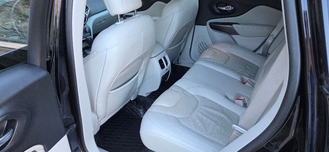 2019 Jeep Cherokee 4x4 LOADED Nav Htd Leather Pano Roof CLEAN 615-300-6004 - 22935896 - 12