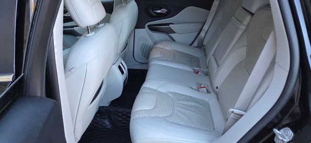 2019 Jeep Cherokee 4x4 LOADED Nav Htd Leather Pano Roof CLEAN 615-300-6004 - 22935896 - 13