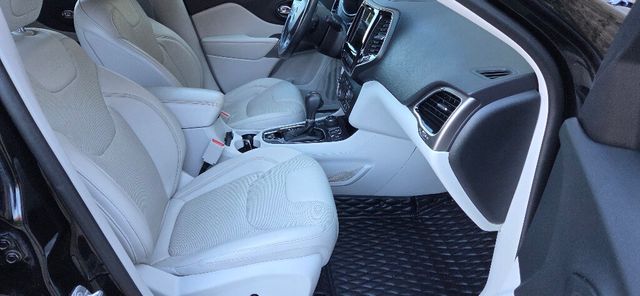 2019 Jeep Cherokee 4x4 LOADED Nav Htd Leather Pano Roof CLEAN 615-300-6004 - 22935896 - 21