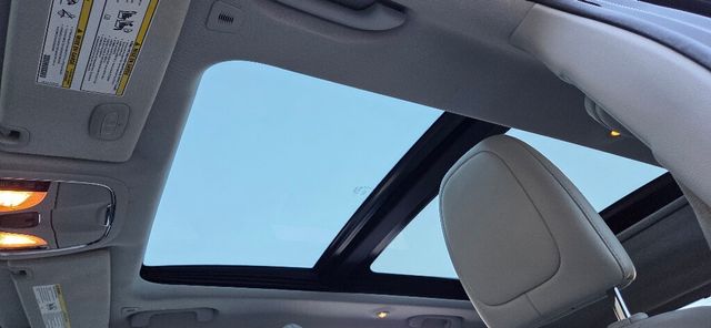 2019 Jeep Cherokee 4x4 LOADED Nav Htd Leather Pano Roof CLEAN 615-300-6004 - 22935896 - 26