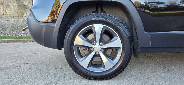 2019 Jeep Cherokee 4x4 LOADED Nav Htd Leather Pano Roof CLEAN 615-300-6004 - 22935896 - 34
