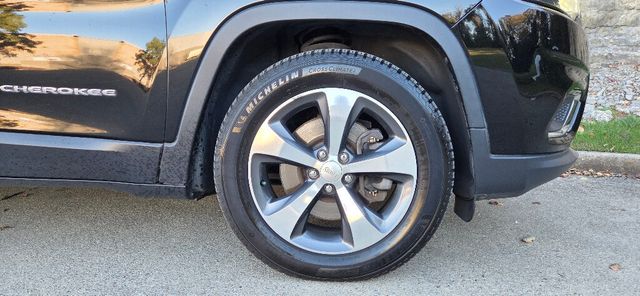 2019 Jeep Cherokee 4x4 LOADED Nav Htd Leather Pano Roof CLEAN 615-300-6004 - 22935896 - 37
