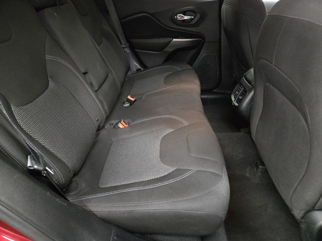 2019 Jeep Cherokee Latitude FWD - 22929307 - 11
