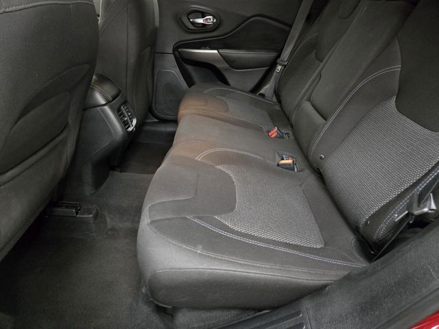 2019 Jeep Cherokee Latitude FWD - 22929307 - 8